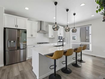5195 Queen Court