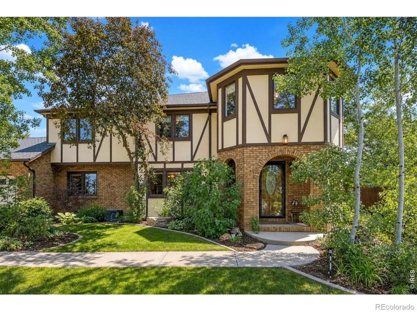 1224 Twin Peaks Circle, Longmont CO 80503