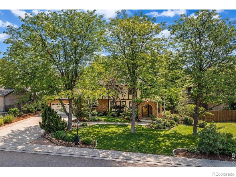1224 Twin Peaks Circle, Longmont CO 80503