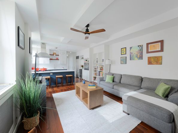 340 West 55th Street 6D, New York NY 10019