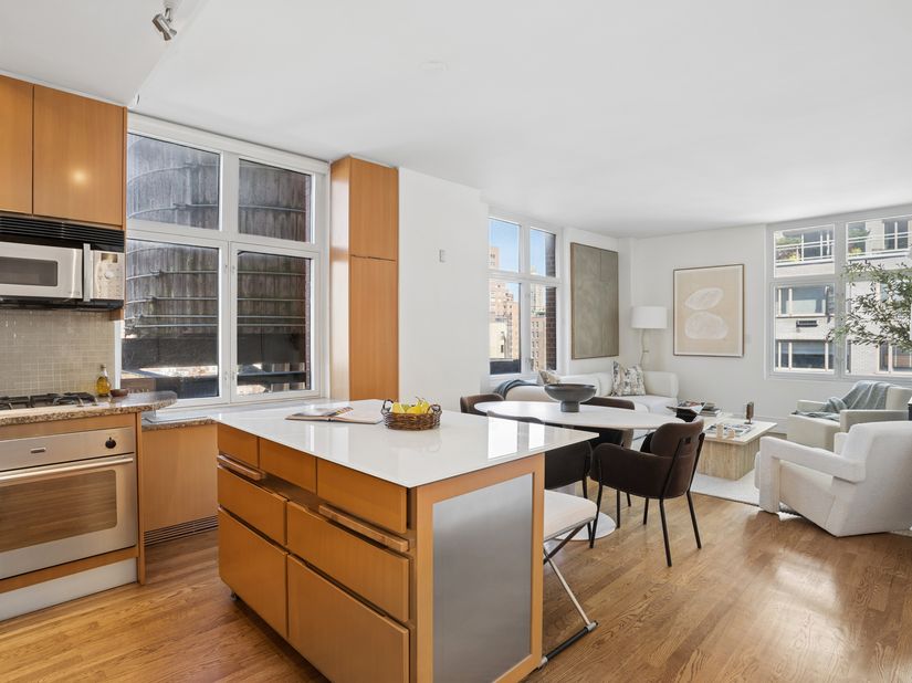 188 East 70th Street 11D, New York NY 10021
