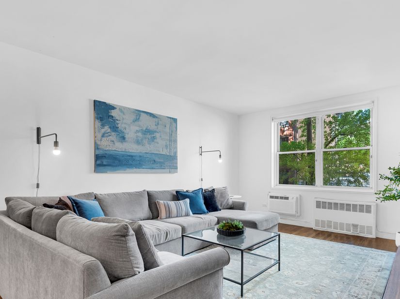 100 West 12th Street 2D, New York NY 10011