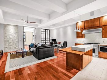 529 West 42nd Street