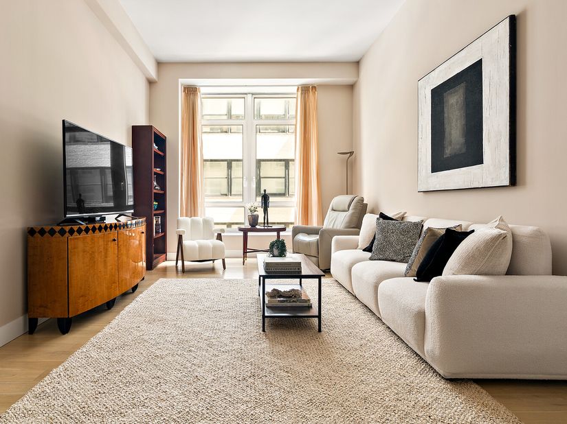 111 Fulton Street 308, New York NY 10038