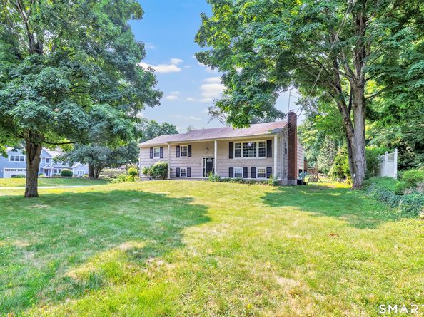 22 Old Lantern Place, Norwalk CT 06851