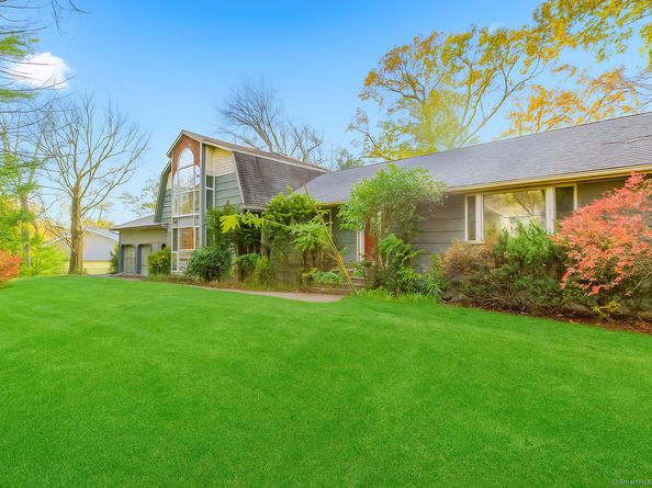 184 Putting Green Road, Trumbull CT 06611