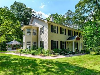 49 Spring Hill Lane N