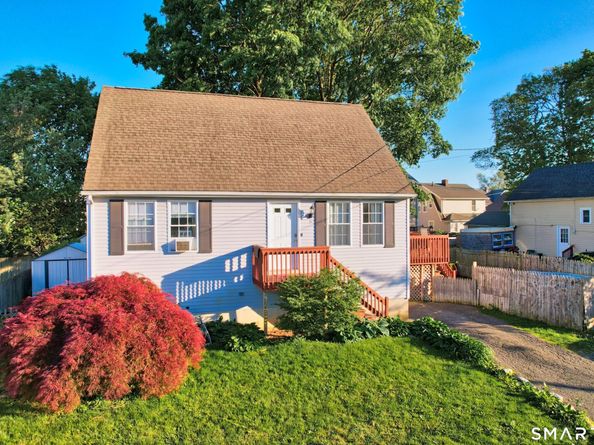 31 Elm Court, Bridgeport CT 06606