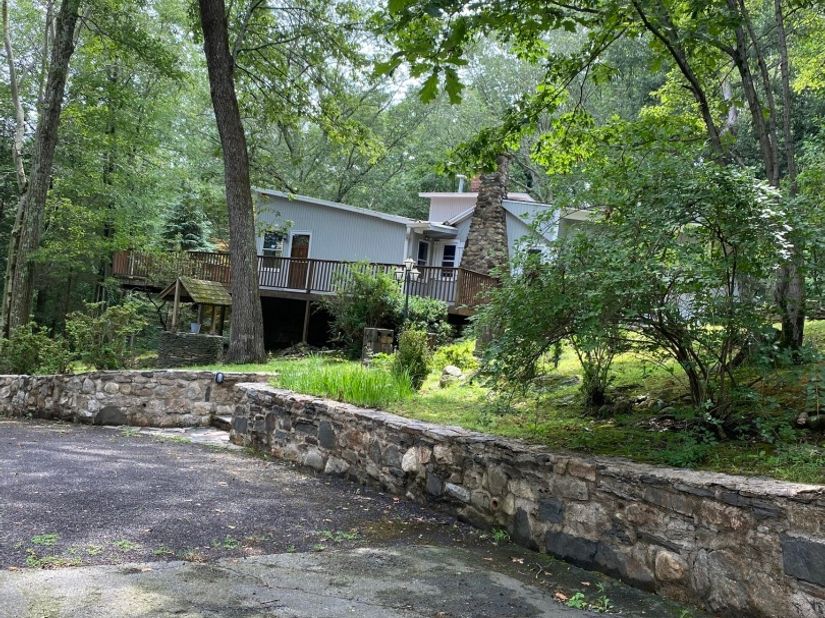 134 Delaware Road, Easton CT 06612