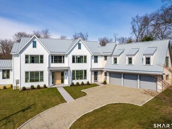 8 Loretta Court