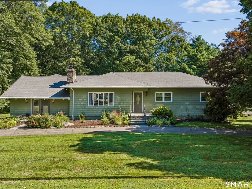 41 Federal Road, Shelton CT 06484