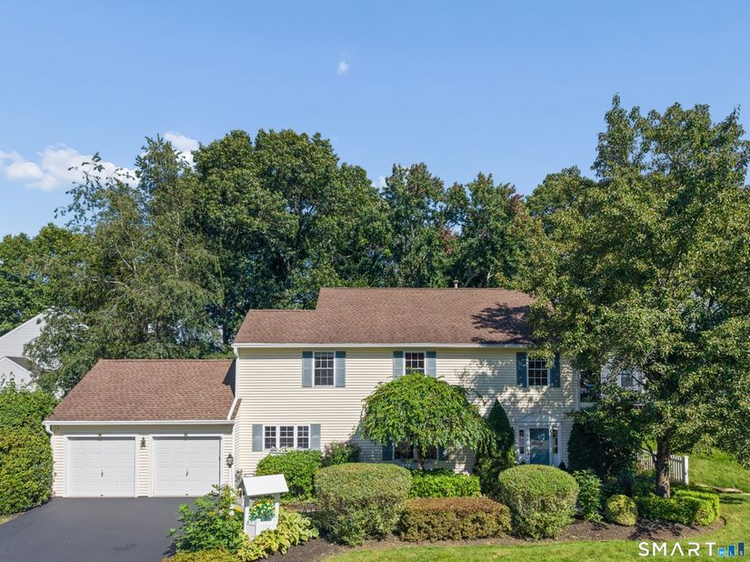 5 Pequot Court 5, Monroe CT 06468