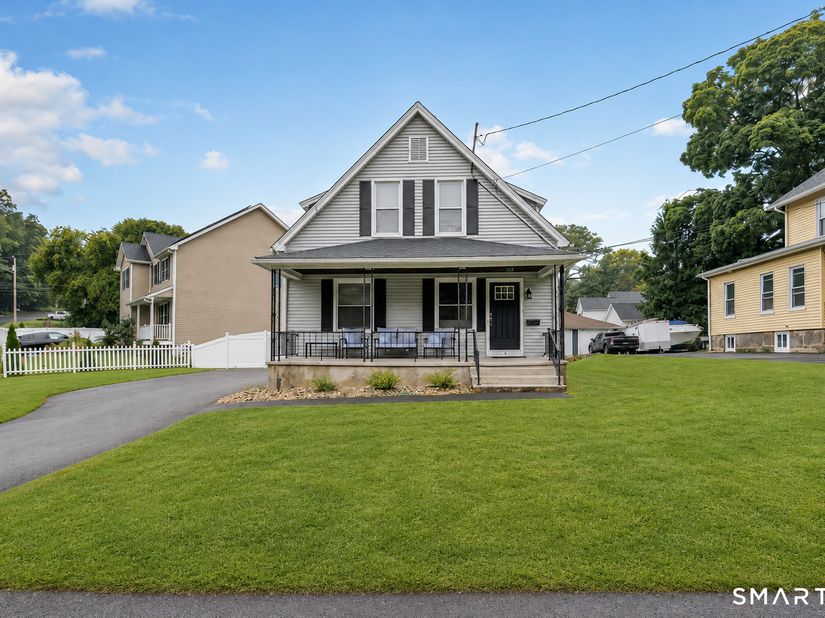 2 Mary Street, Shelton CT 06484