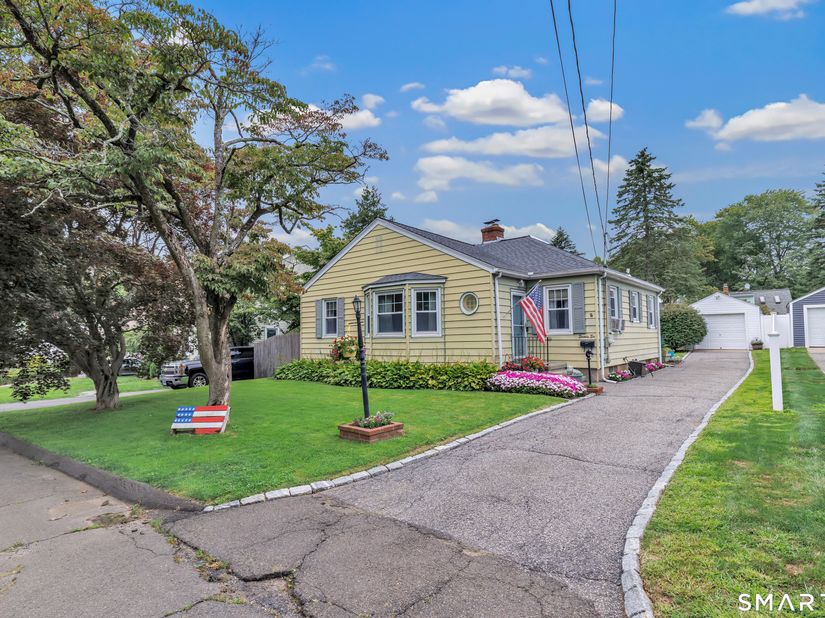 76 Newton Street, Stratford CT 06614