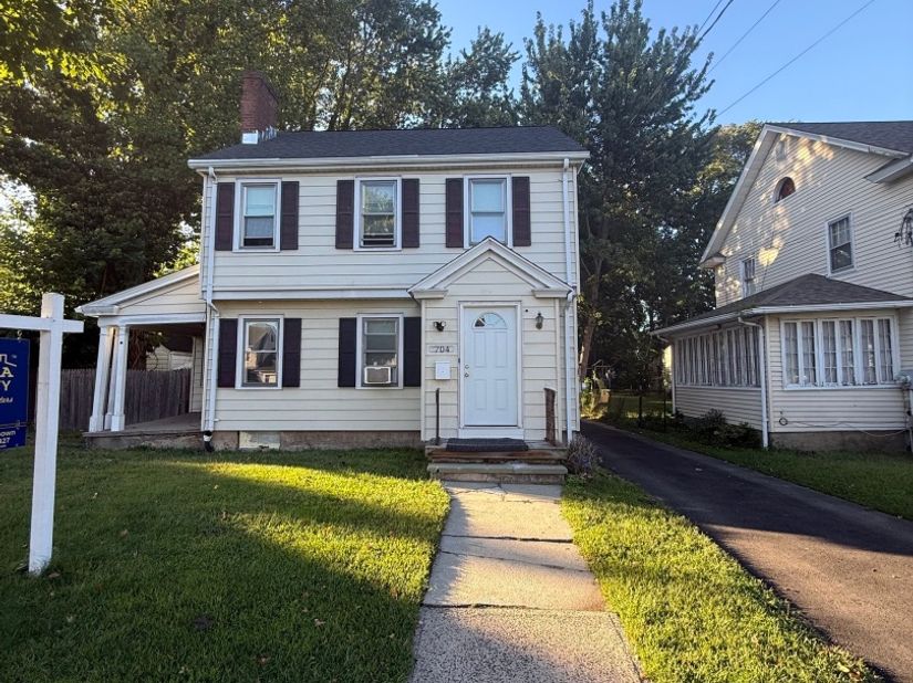 704 W Taft Avenue, Bridgeport CT 06604