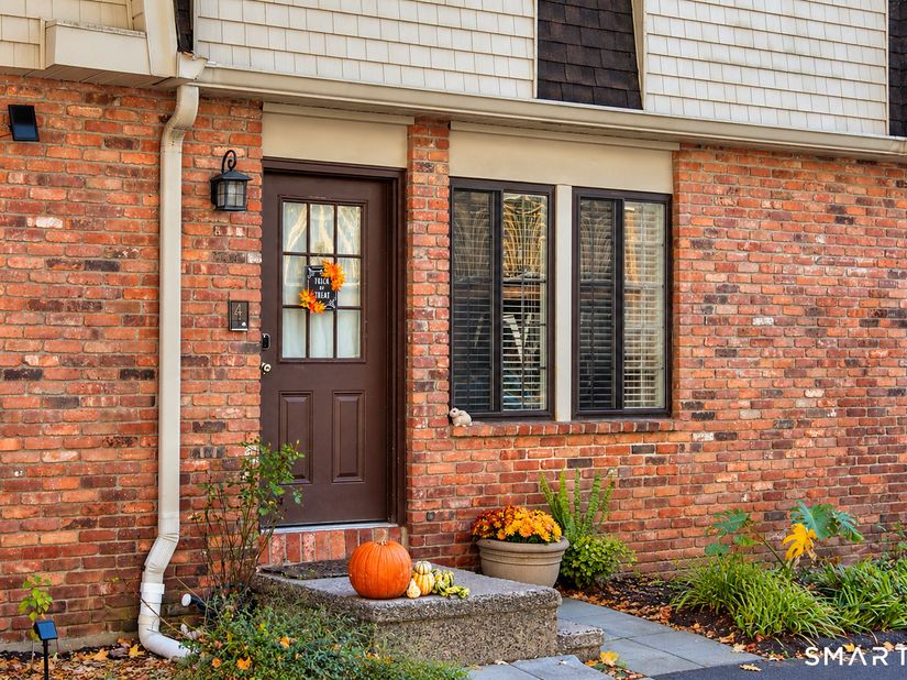 105 Columbus Place 4, Stamford CT 06907