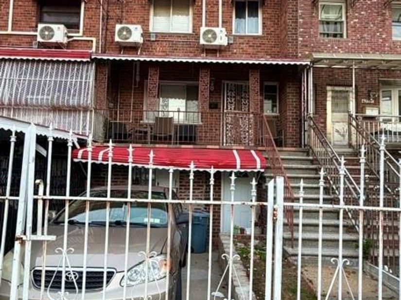 4775 Barnes Avenue, Bronx NY 10470