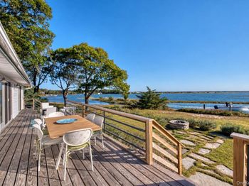1455 Cedar Point Drive E