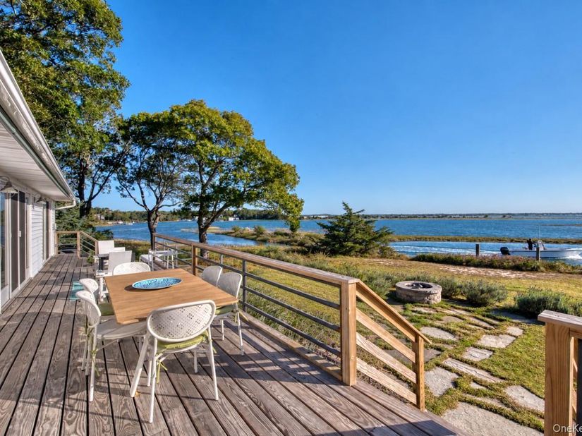 1455 Cedar Point Drive E, Southold NY 11971