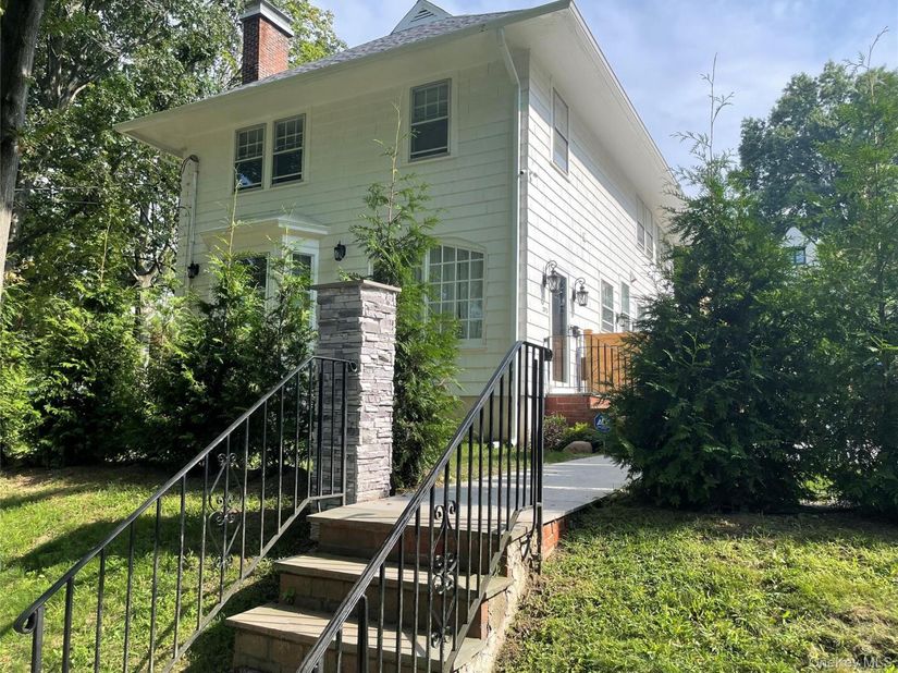 252 Beverly Road, Douglaston NY 11362