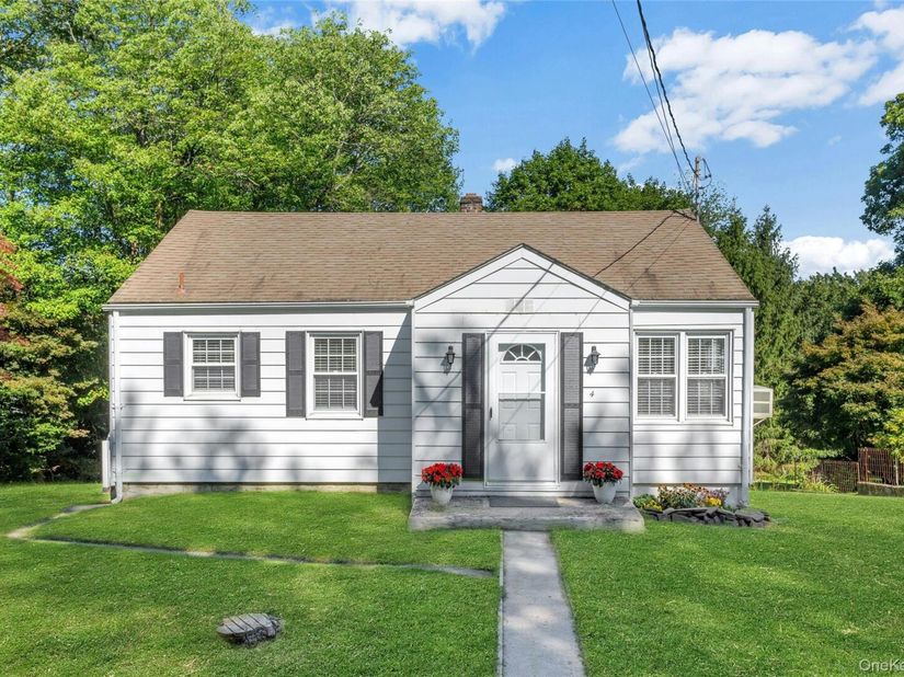 4 Crescent Drive, Cortlandt Manor NY 10567