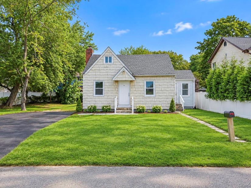 55 S 32nd Street, Wyandanch NY 11798