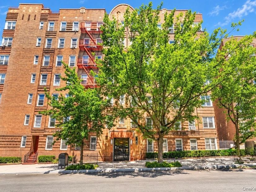 601 Pelham Parkway N 108, Bronx NY 10467