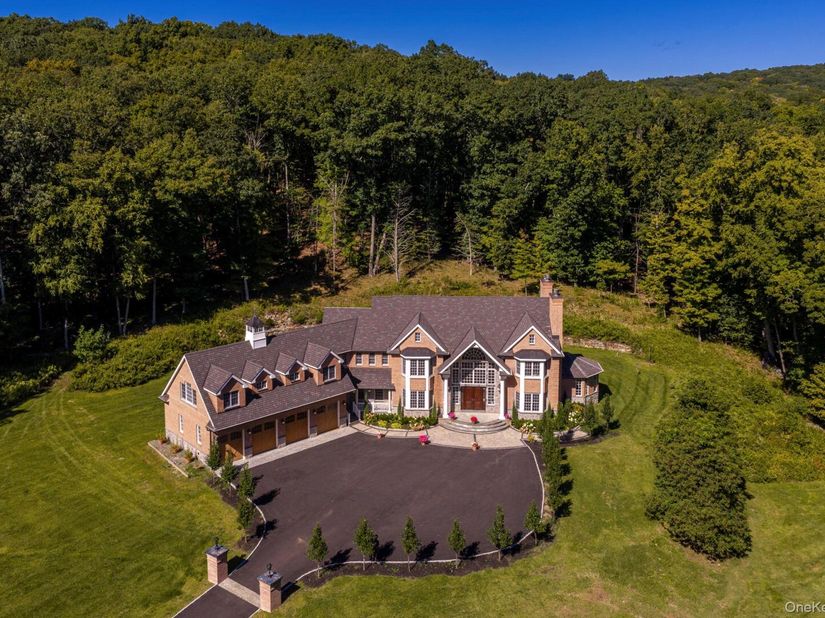 2649 Amawalk Road, Katonah NY 10536