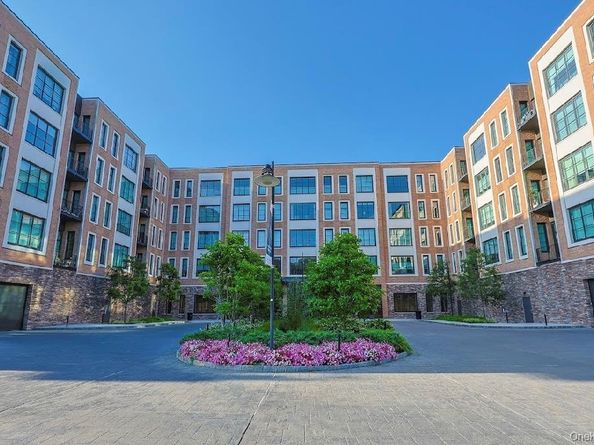100 Garvies Point Road 1024, Glen Cove NY 11542