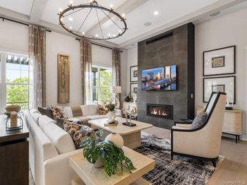61 Fieldstone Knoll