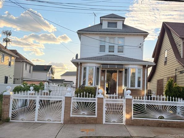 13744 218th Street, Laurelton NY 11413