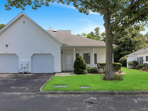 42 Oyster Cove Lane, Blue Point NY 11715