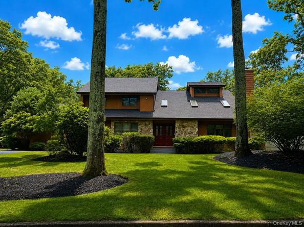 16 Oak Hills Drive, Rocky Point NY 11778