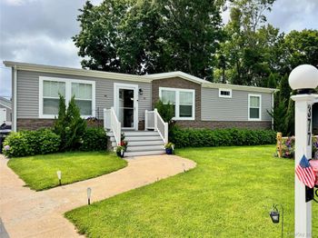1661 Old Country Road
