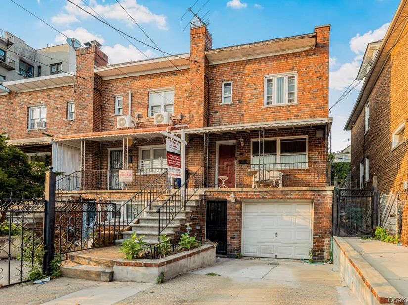 725 E 230th Street, Bronx NY 10466