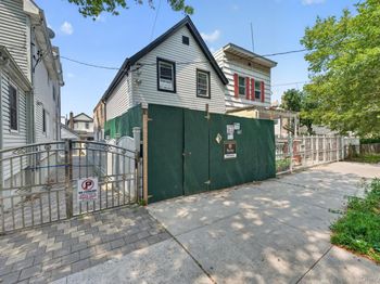 718 E 99th Street
