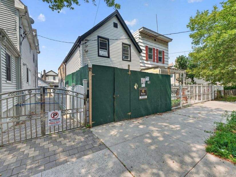 718 E 99th Street, Brooklyn NY 11236