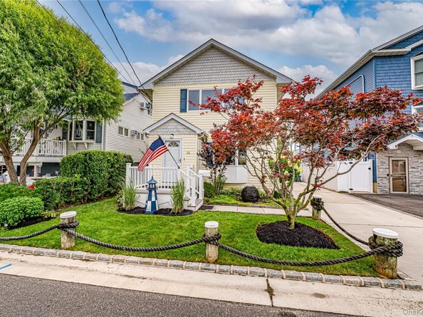 15 West Boulevard, East Rockaway NY 11518