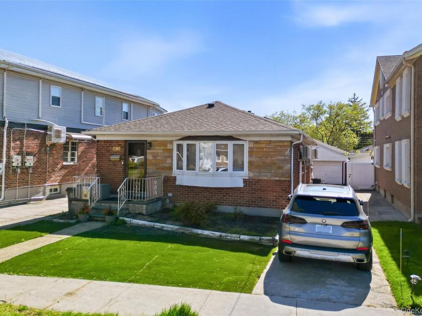 5812 264th Street, Little Neck NY 11362