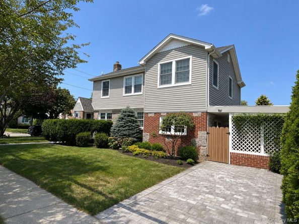 50 Eweler Avenue, Floral Park NY 11001