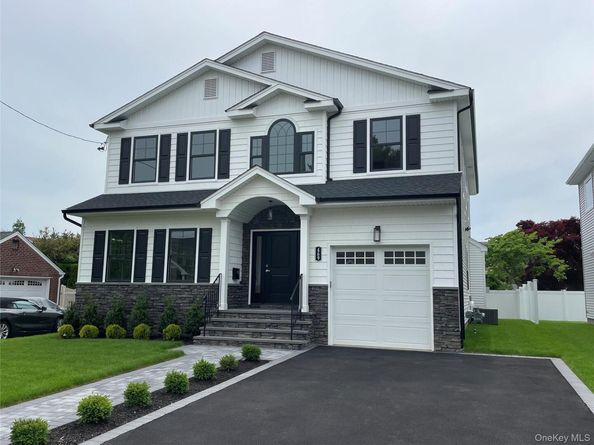 469 Andrews Road, Mineola NY 11501