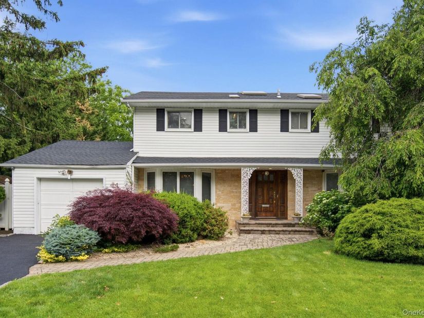 74 Rockland Drive, Jericho NY 11753
