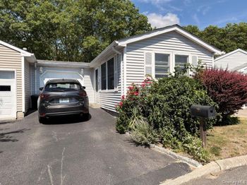 205 Village Circle W