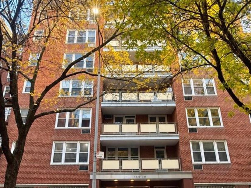 144-70 41st Avenue 6E, Flushing NY 11355
