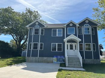 214 Forest Road W