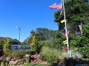 103 Mariners Way