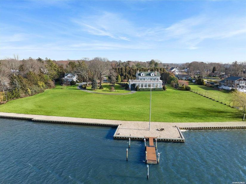 104 Union Avenue, Center Moriches NY 11934
