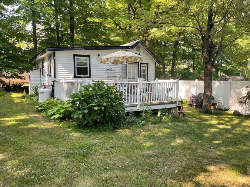 3155 Lexington Avenue 14, Mohegan Lake NY 10567