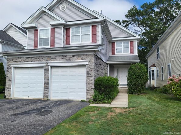 48 Kate Circle, Middle Island NY 11953