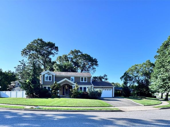 35 Moss Lane, Jericho NY 11753